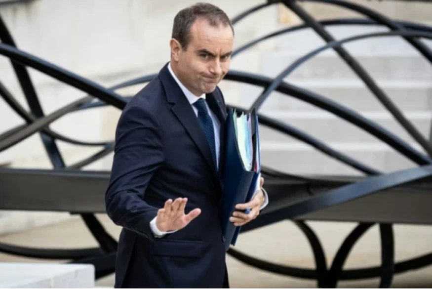 Blocus des lycées : Sébastien Lecornu adresse une "feuille de route" à ses ministres pour répondre à une partie des revendications des jeunes mobilisés